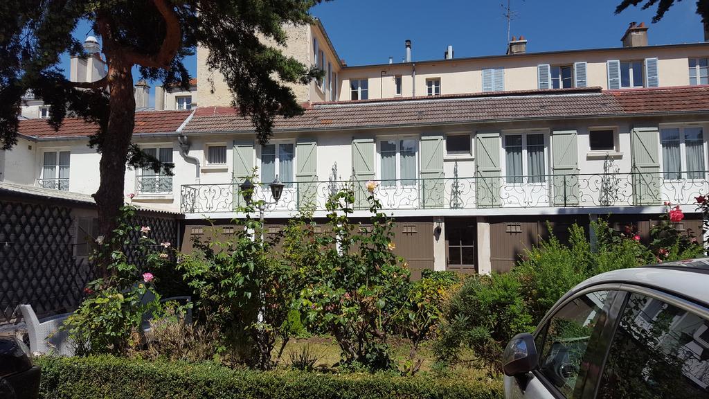 Hotel Du Cheval Rouge Versalles Exterior foto